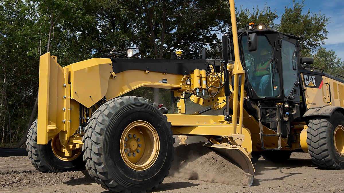 Road Maintenance Operators Give Cat Stable Blade Their Highest Grade