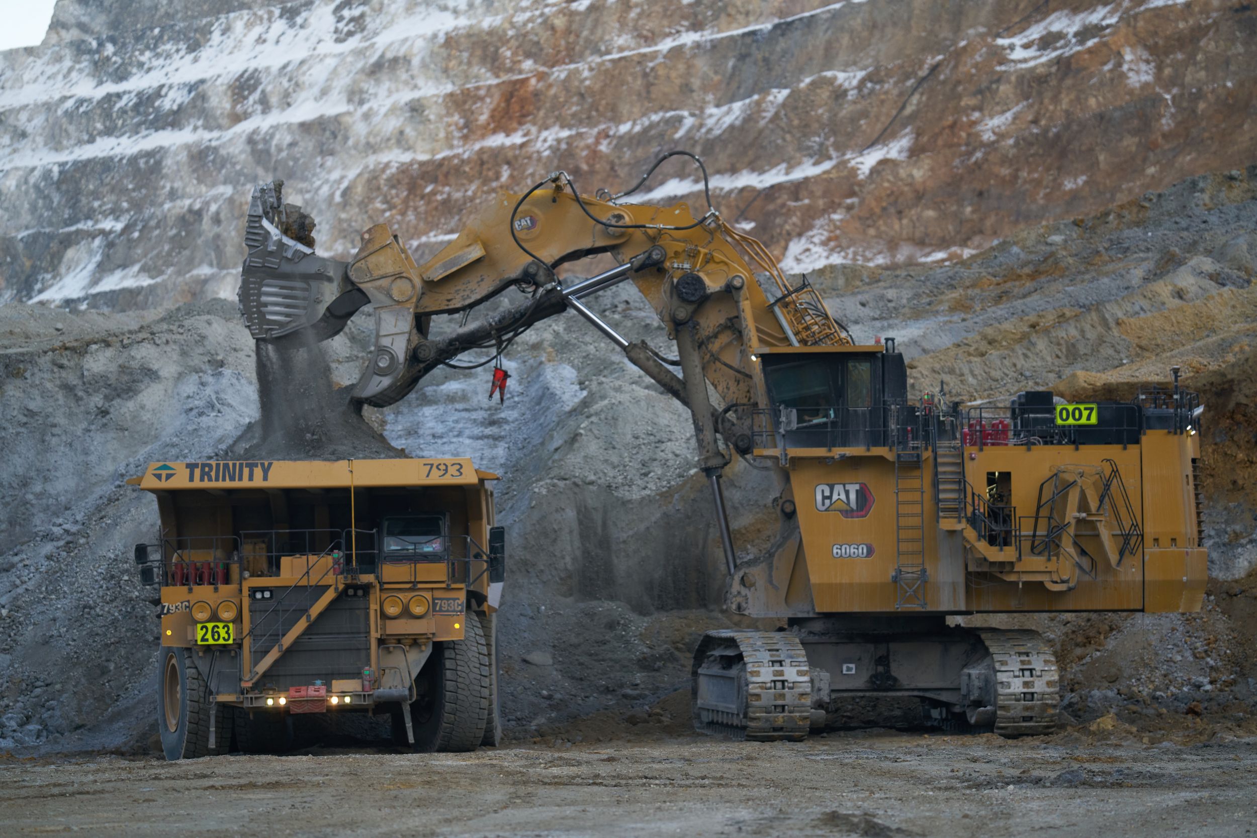 Hydraulic Mining Shovels