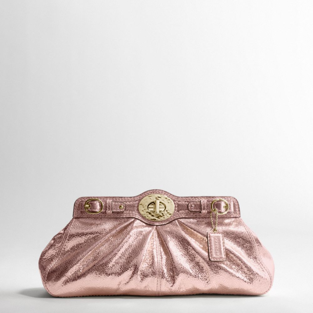 ガーネット テクスチャード メタリック クラッチ &yen;47,250