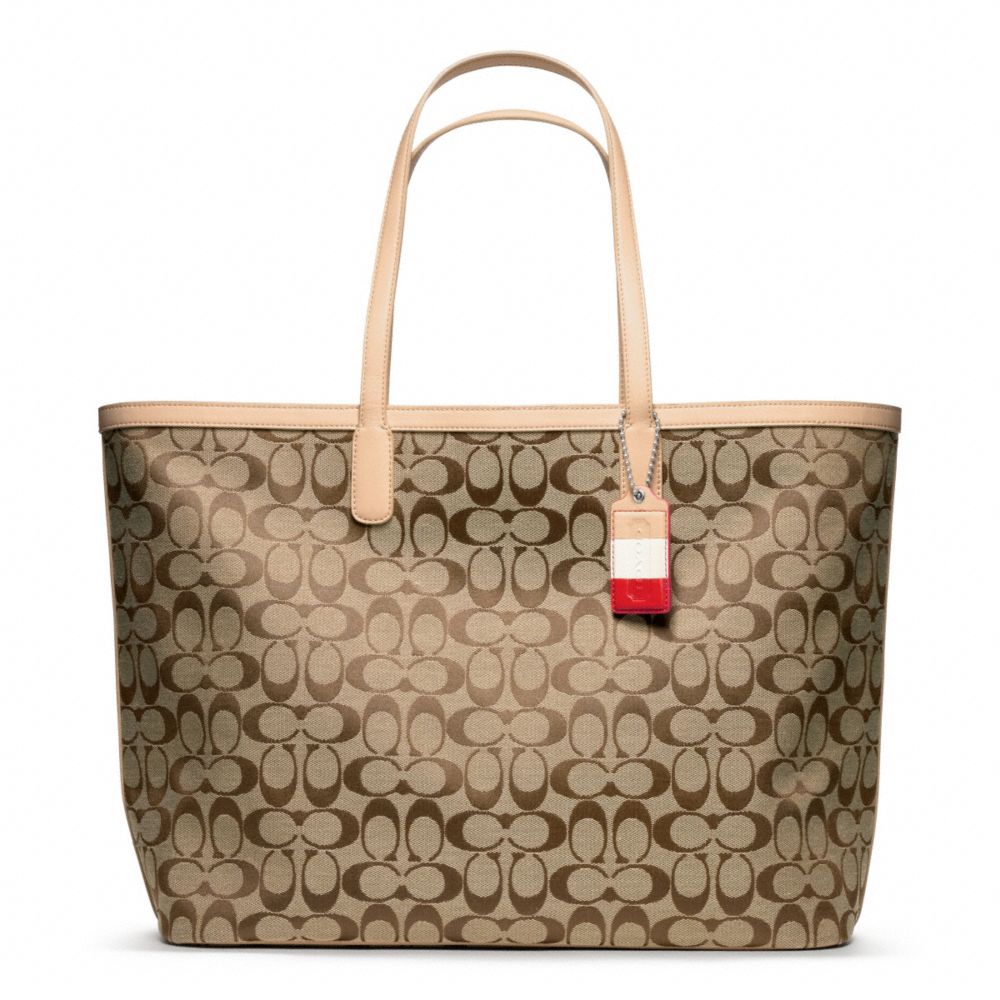 LEGACY WEEKEND SIGNATURE C LARGE DOGLEASH TOTE