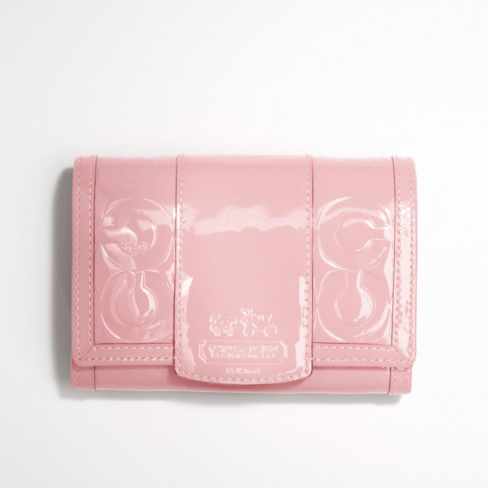 ペネロピ エンボスド パテント コンパクト クラッチ &yen;34,650