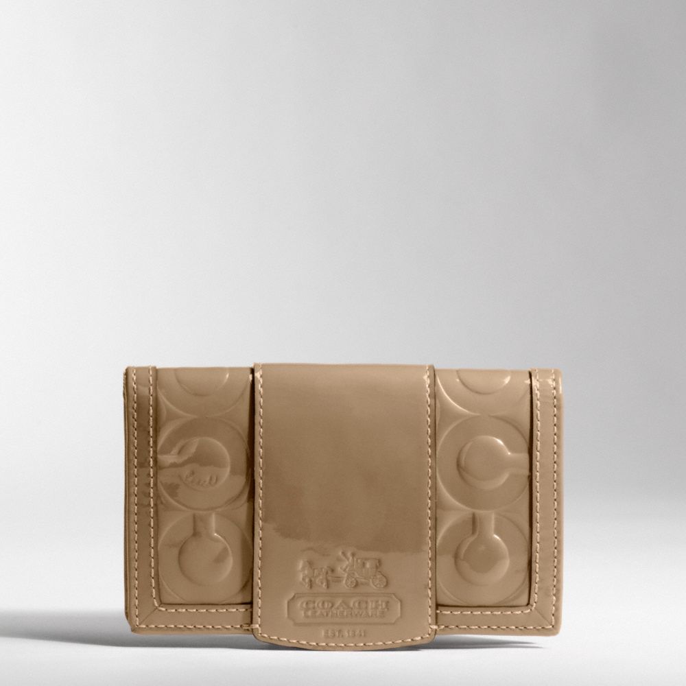 ペネロピ エンボスド パテント カード ケース &yen;16,800