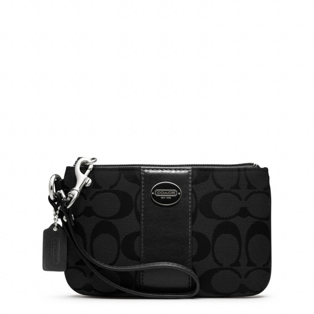 Legacy Signature Small Wristlet