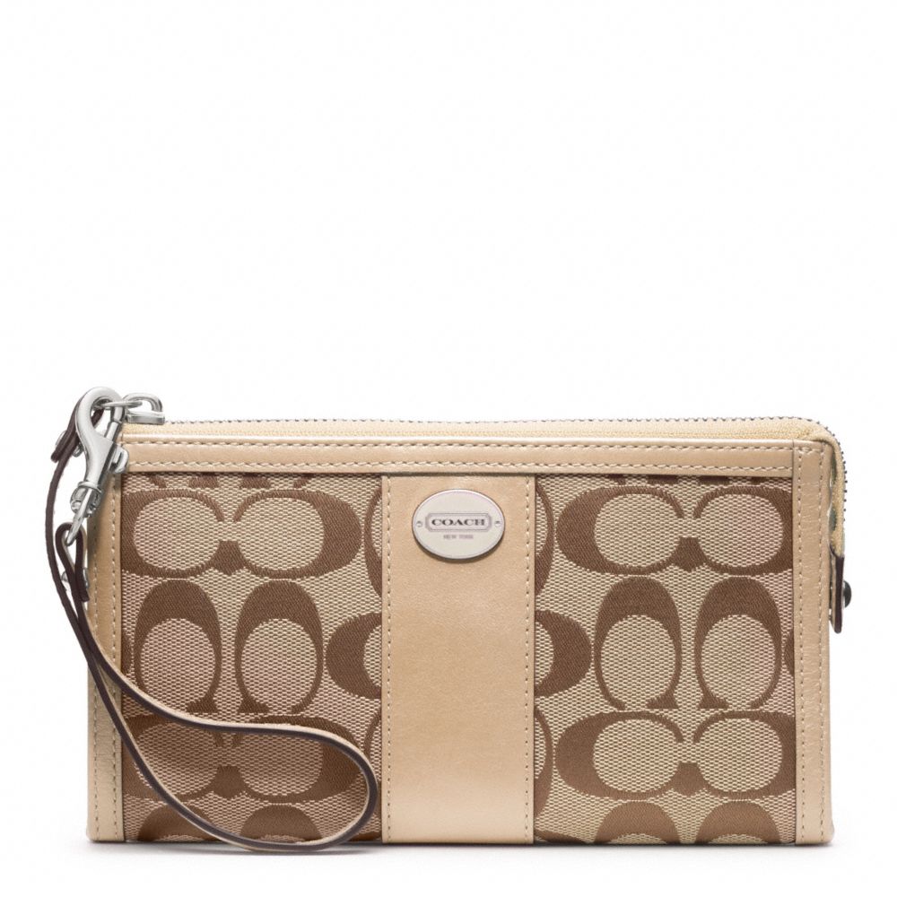 LEGACY SIGNATURE ZIPPY WALLET