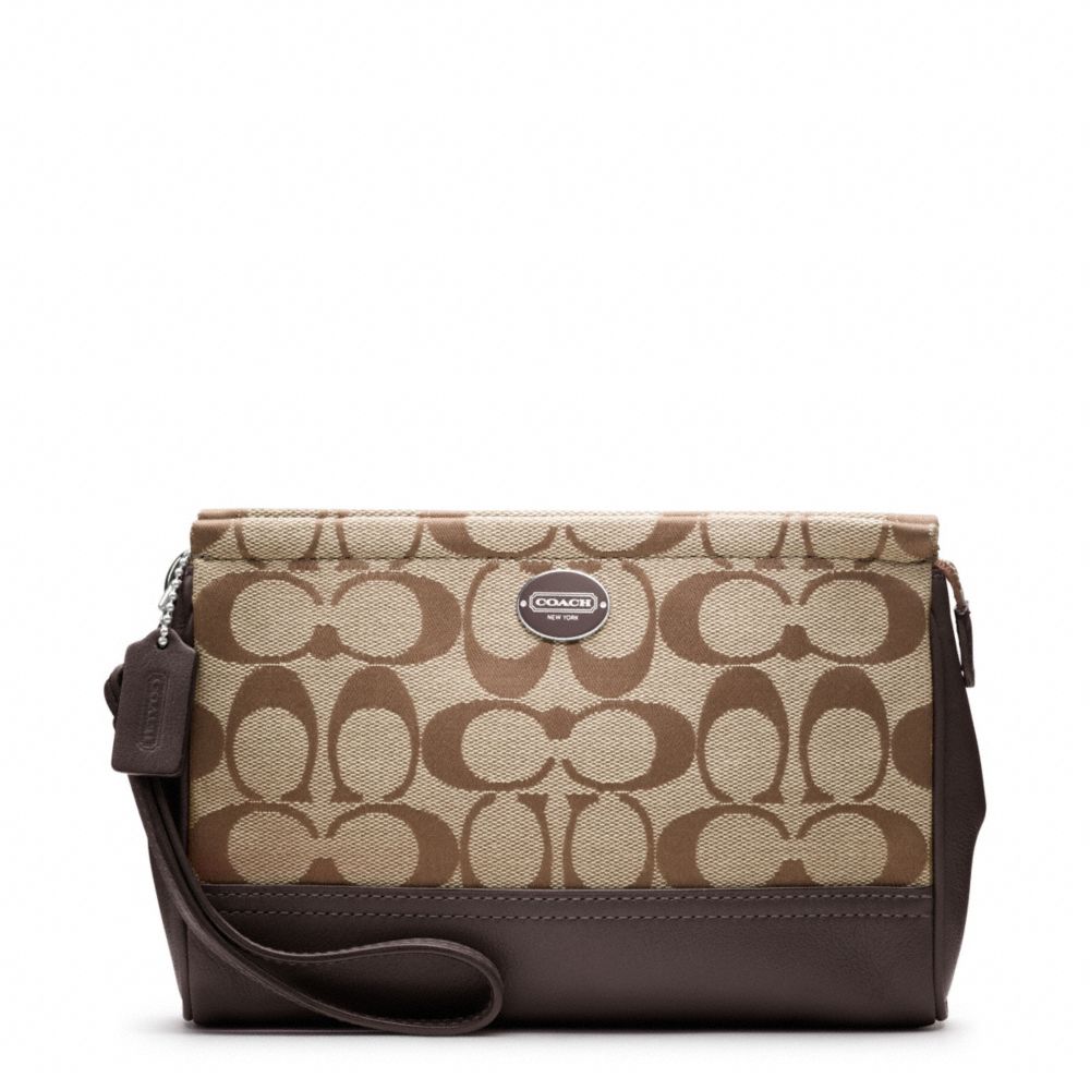 Legacy Signature Large Wristlet
