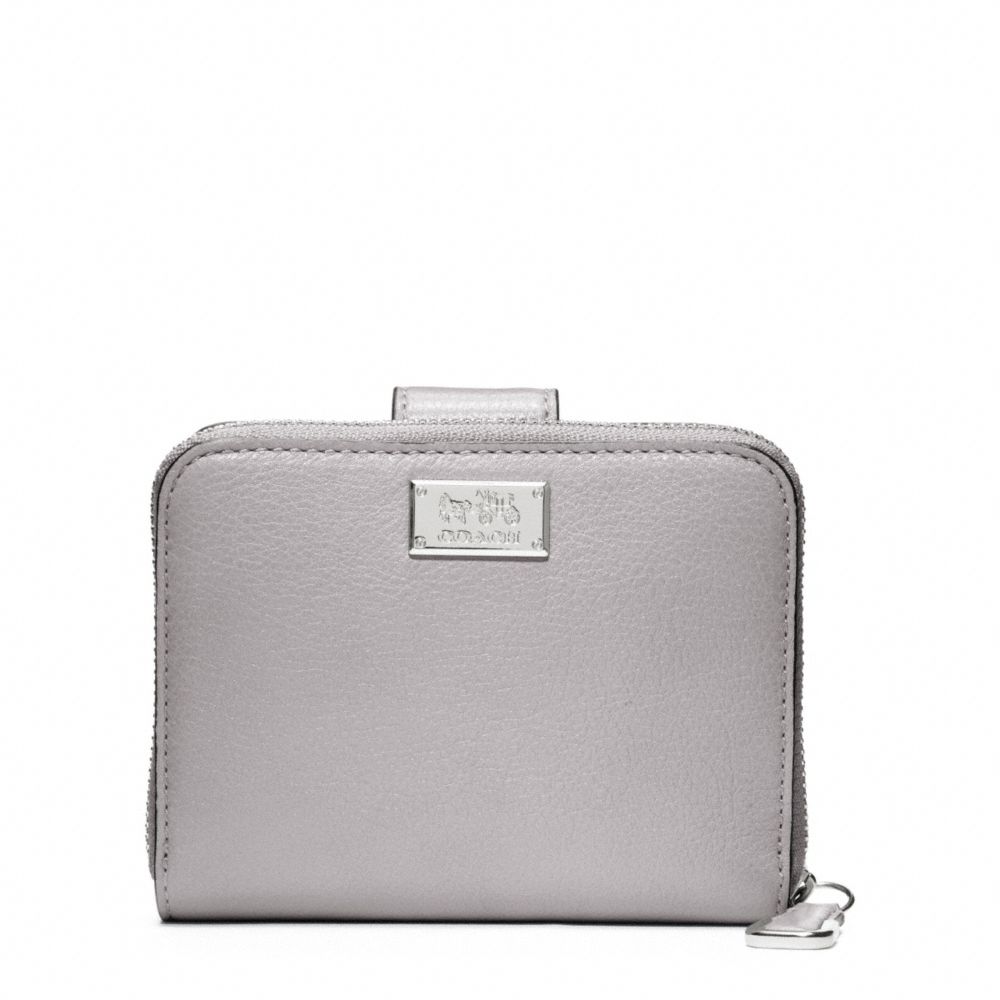 MADISON LEATHER MEDIUM ZIP AROUND