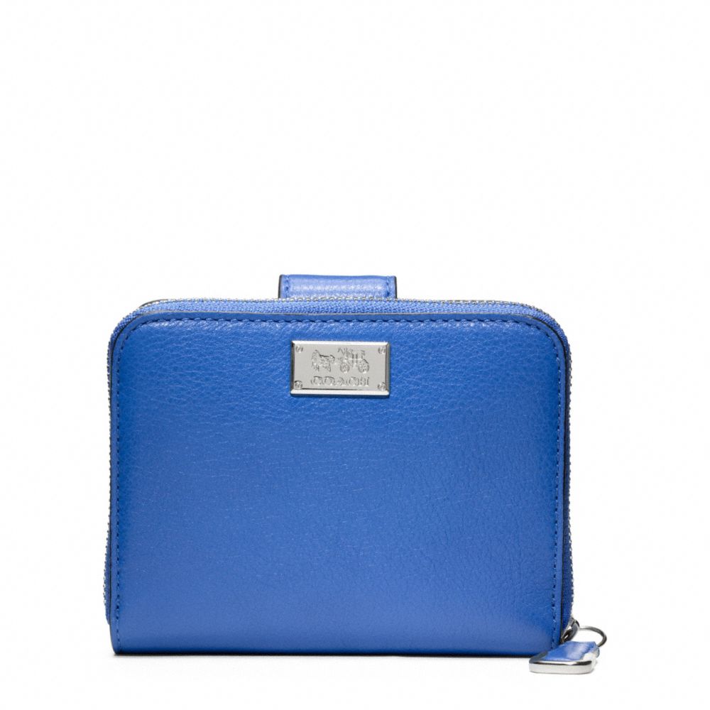 MADISON LEATHER MEDIUM ZIP AROUND