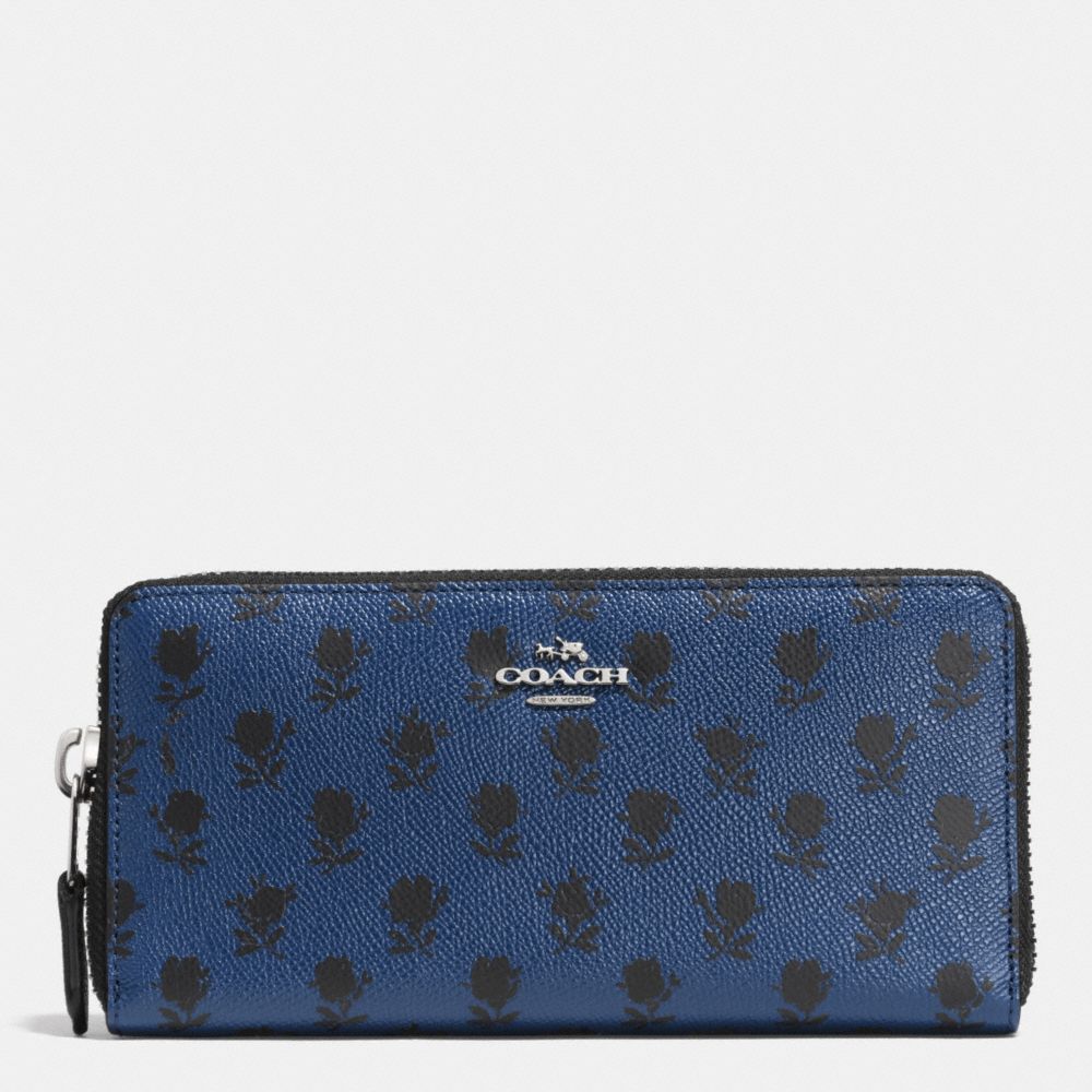 coach classic 777