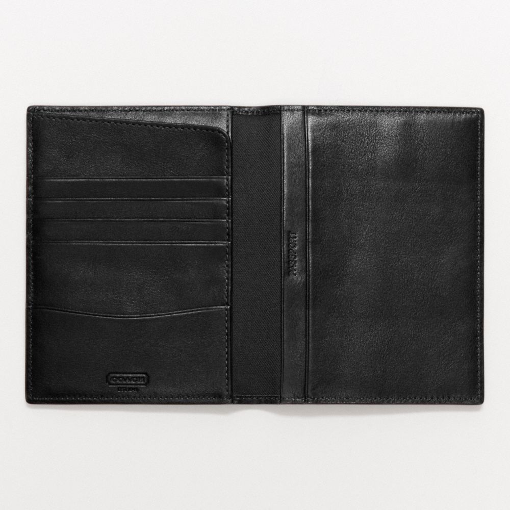 BLEECKER LEGACY PASSPORT CASE