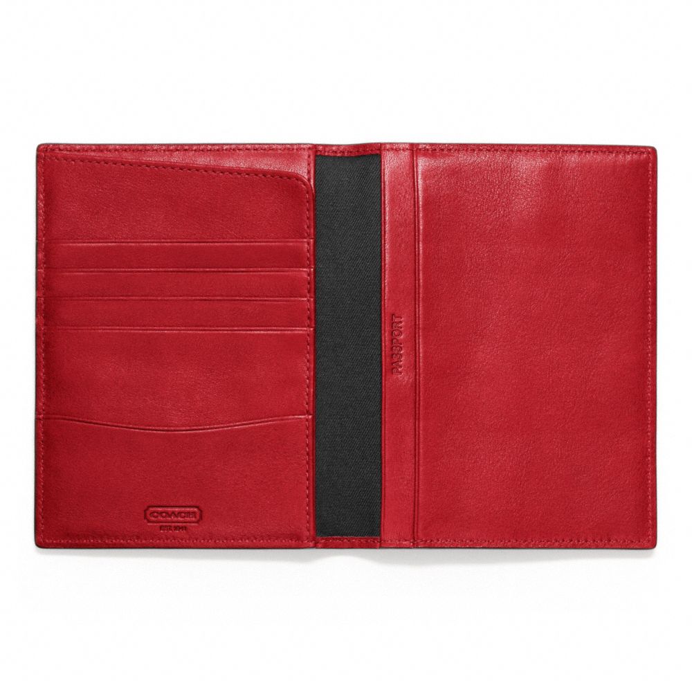 BLEECKER LEGACY PASSPORT CASE