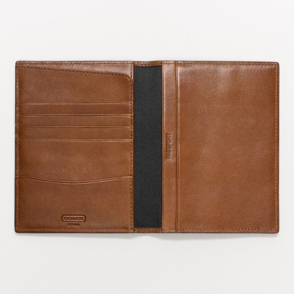 BLEECKER LEGACY PASSPORT CASE