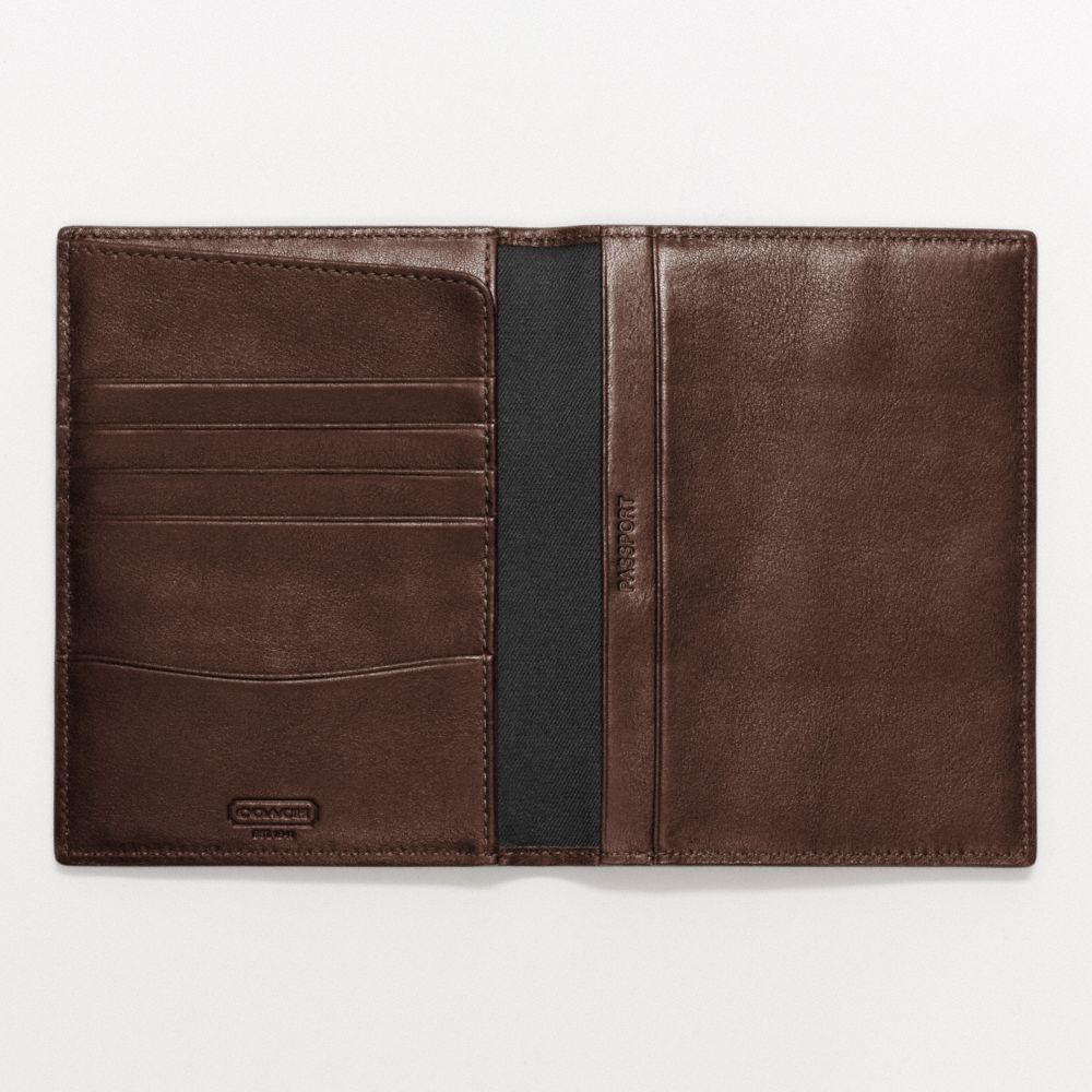 BLEECKER LEGACY PASSPORT CASE