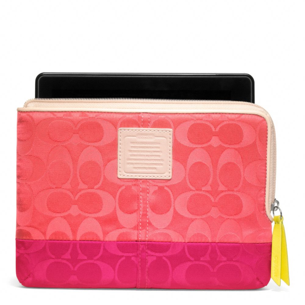 LEGACY WEEKEND COLORBLOCK NYLON L-ZIP E-READER SLEEVE