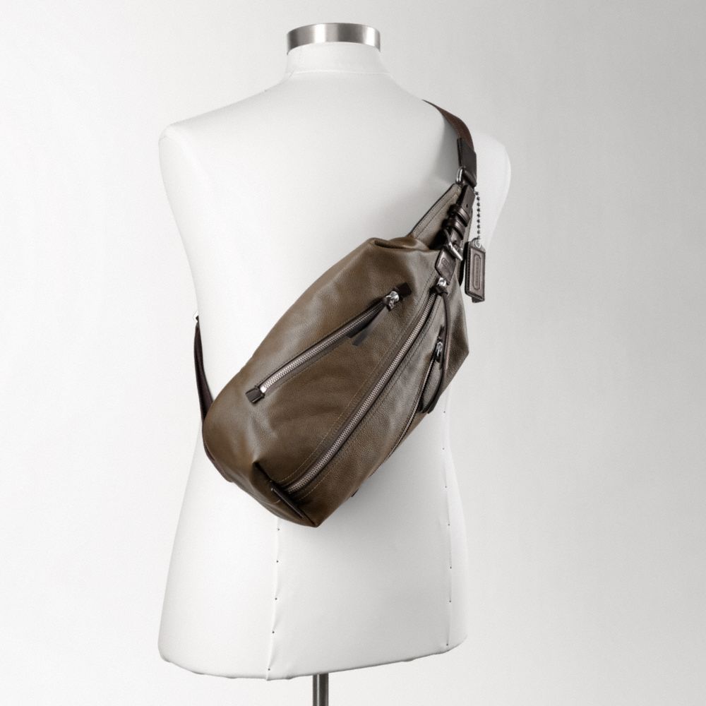 THOMPSON LEATHER SLING PACK