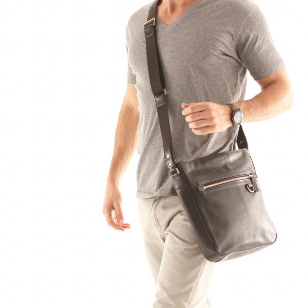 BLEECKER LEGACY LEATHER FIELD BAG