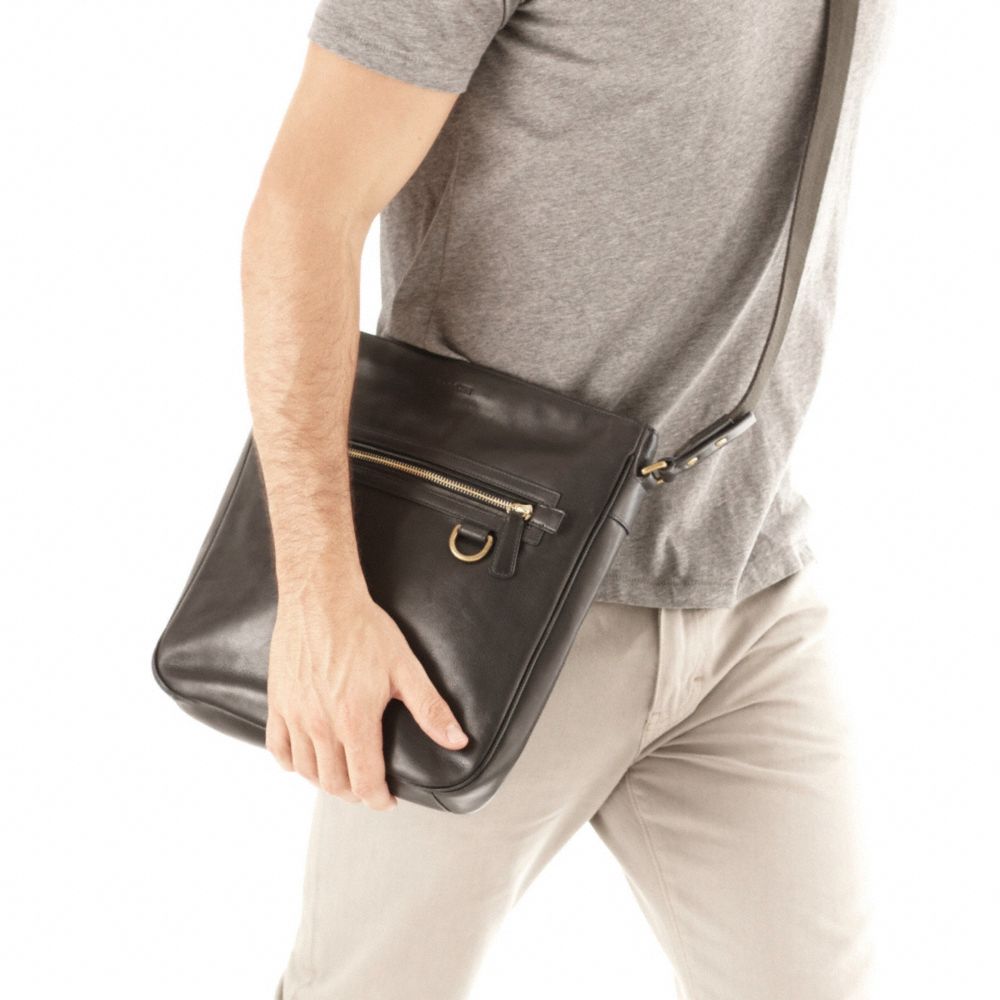 BLEECKER LEGACY LEATHER FIELD BAG