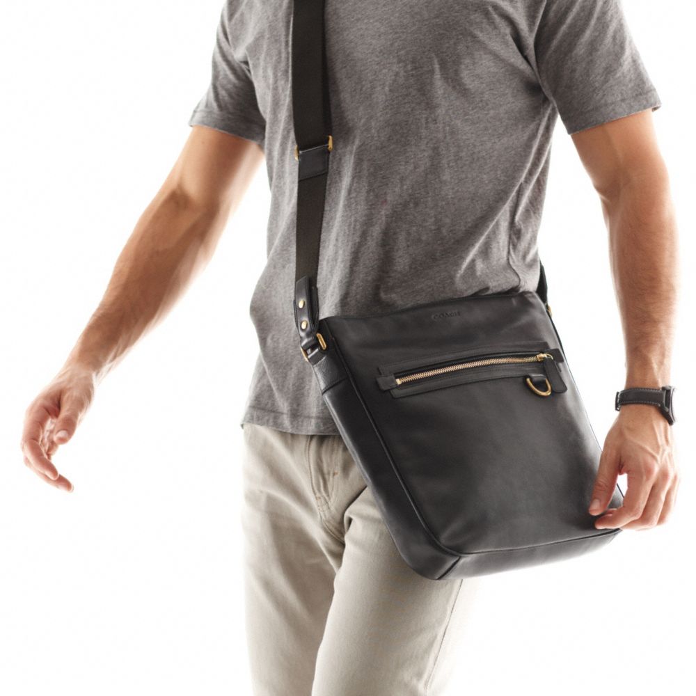 BLEECKER LEGACY LEATHER FIELD BAG