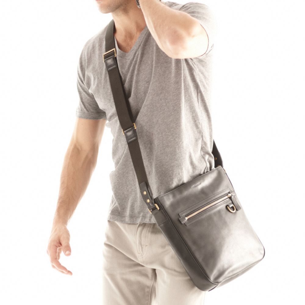 BLEECKER LEGACY LEATHER FIELD BAG