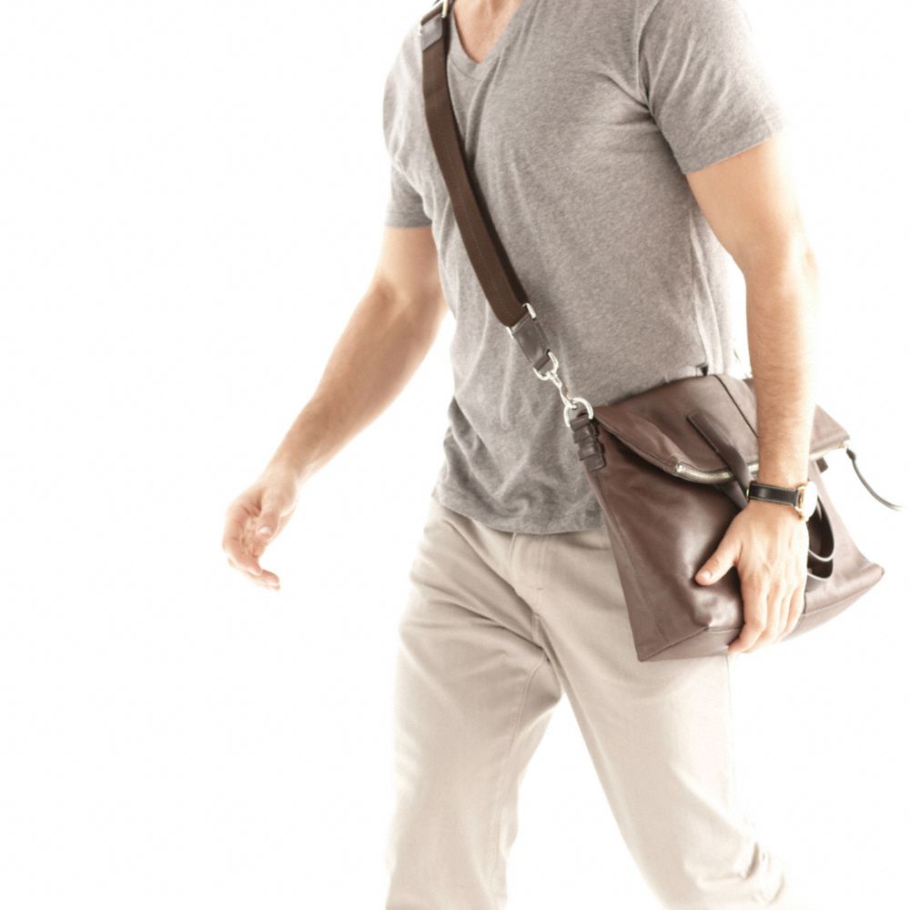THOMPSON CROSSBODY FOLDOVER TOTE