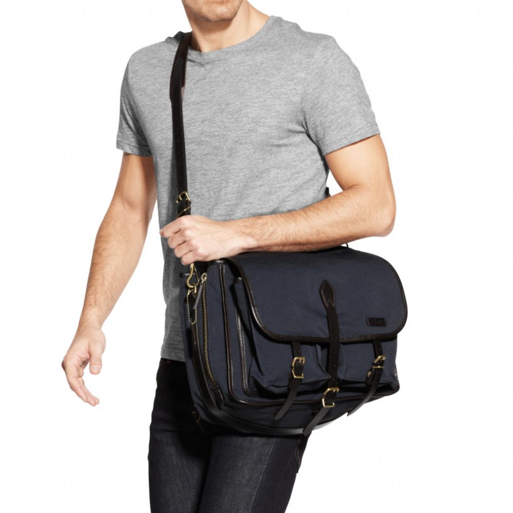 BLEECKER TOUGH CANVAS MESSENGER