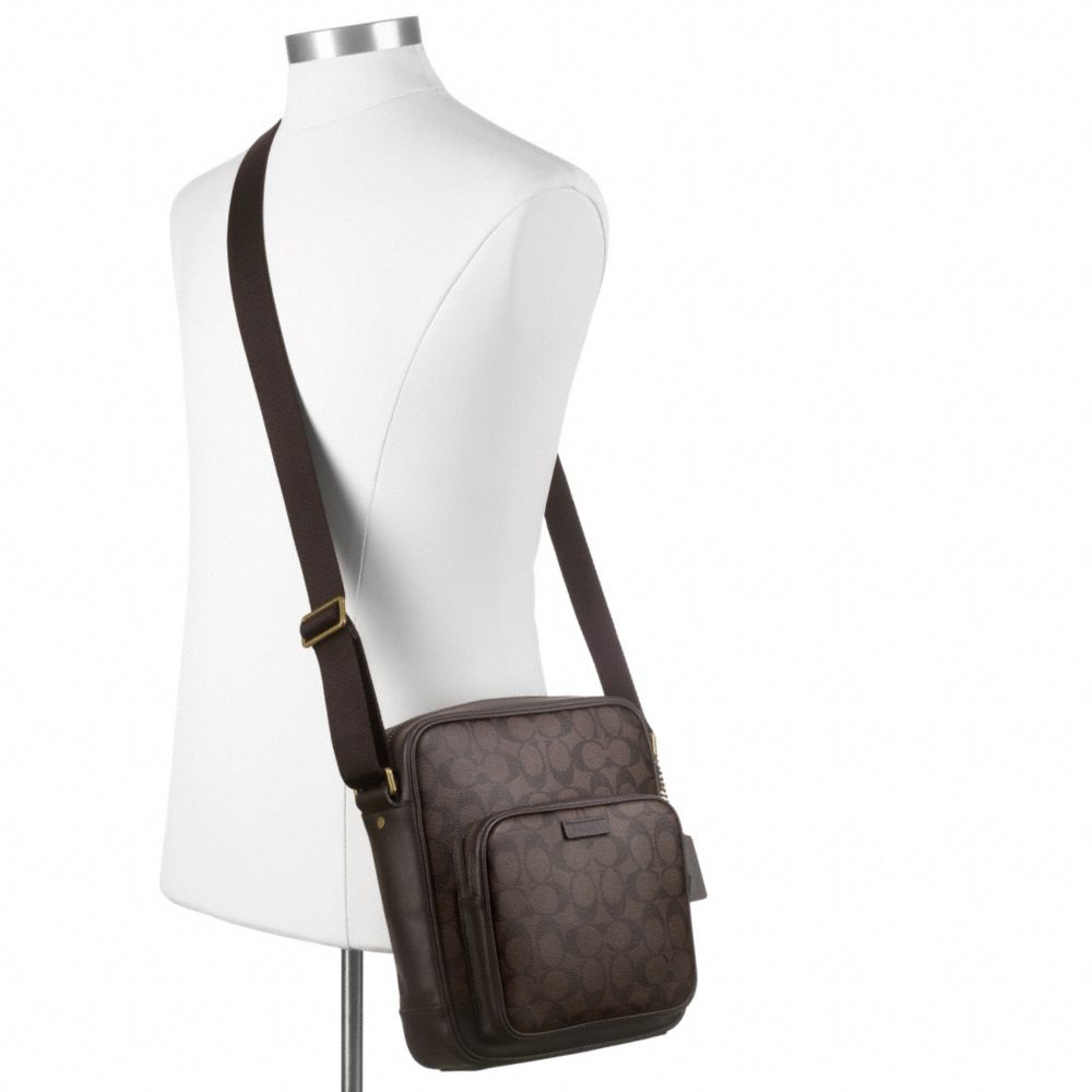 BLEECKER SIGNATURE FLIGHT BAG