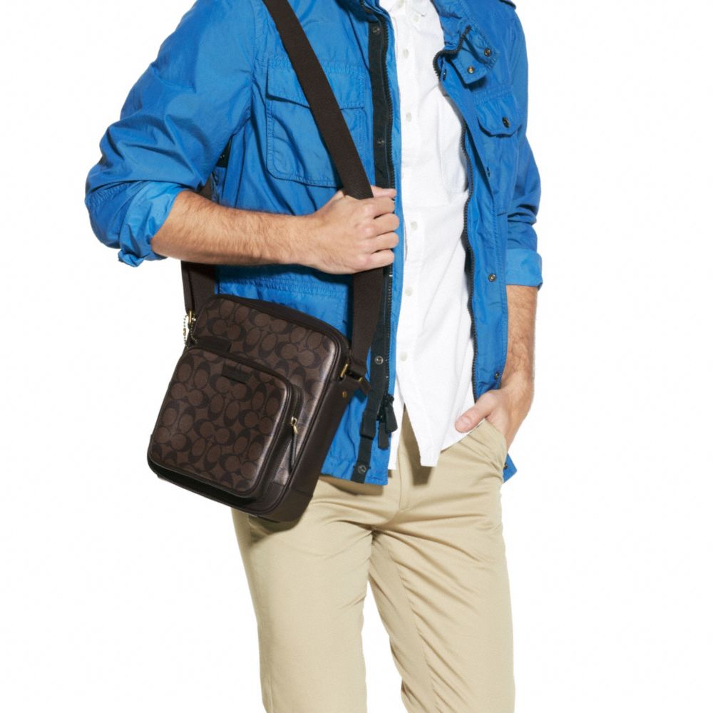 BLEECKER SIGNATURE FLIGHT BAG