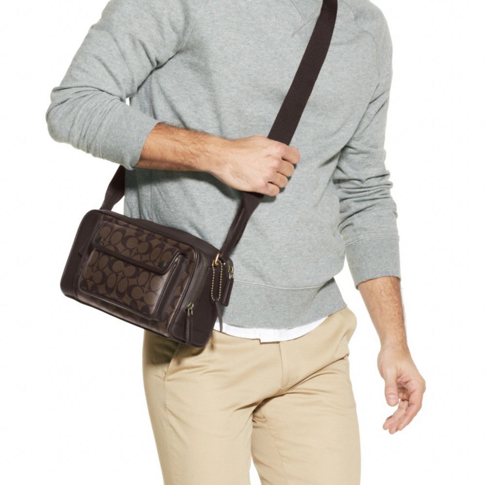 BLEECKER SIGNATURE CAMERA BAG