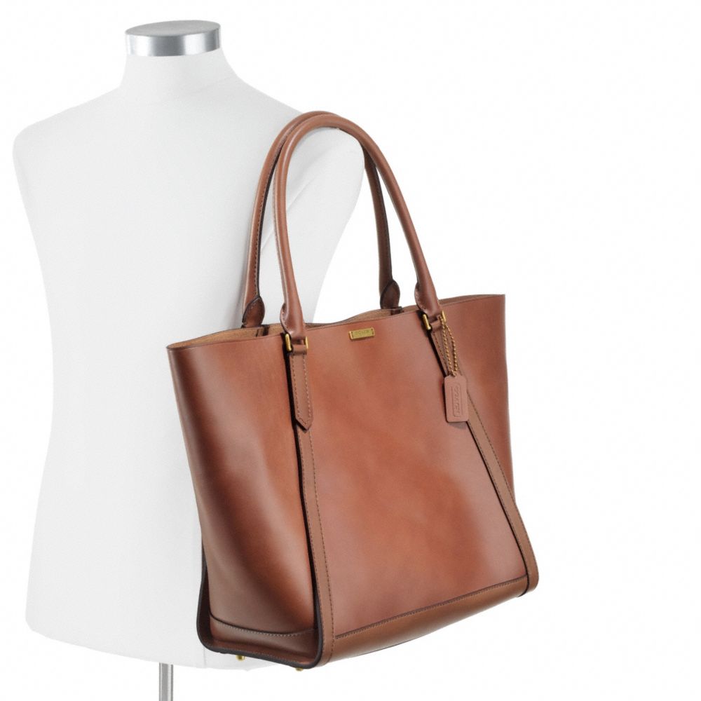 BLEECKER LEATHER FULTON TOTE