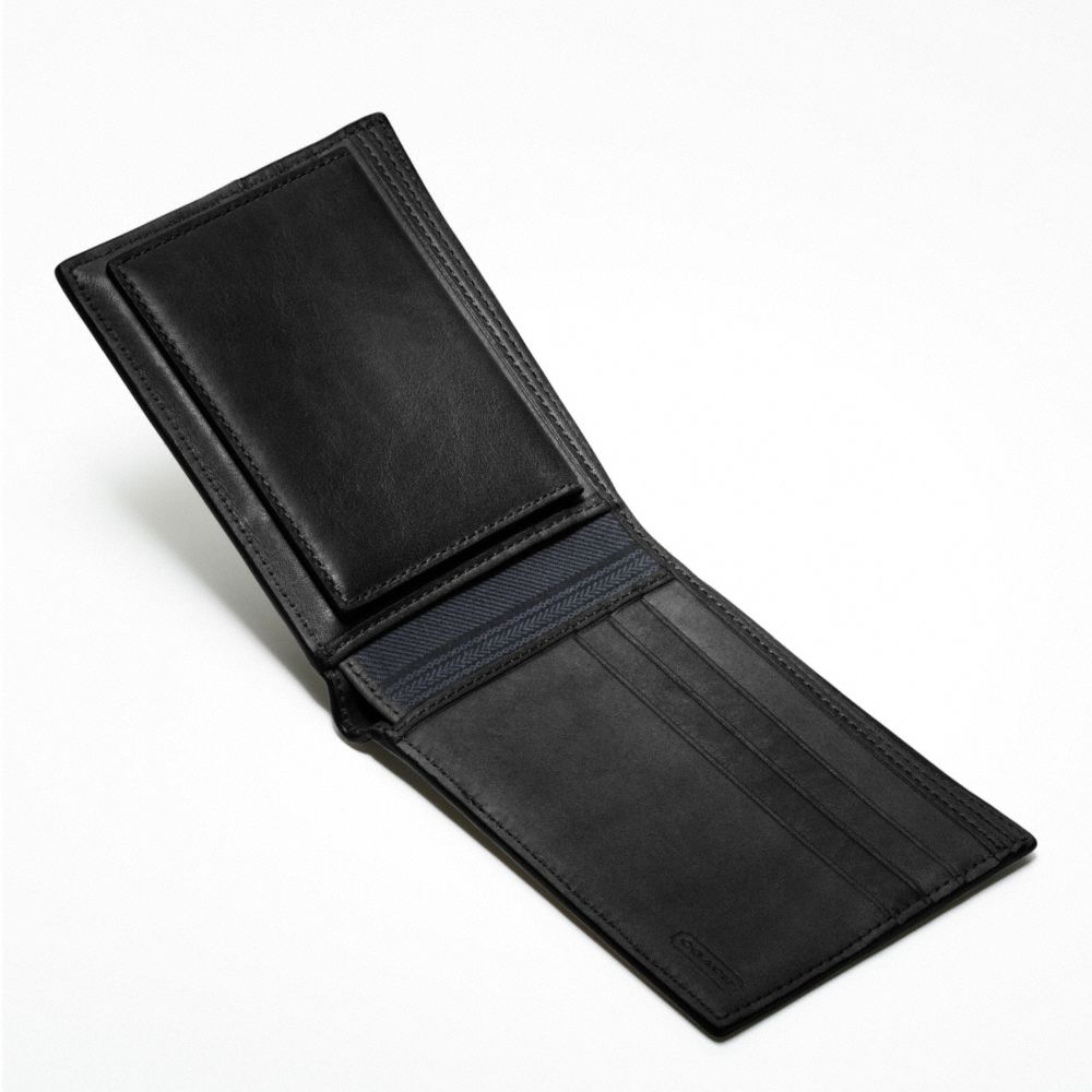 BLEECKER LEGACY LEATHER DOUBLE BILL PASS ID