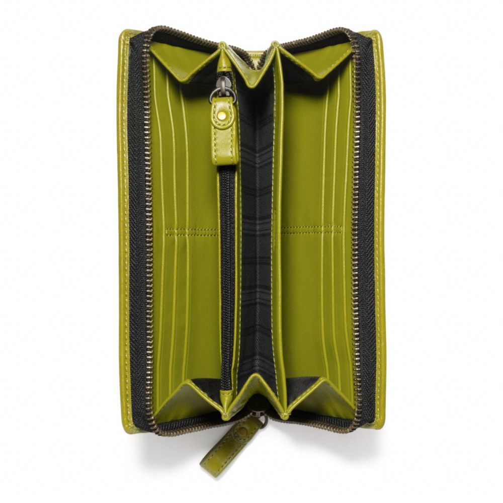 BLEECKER LEGACY LEATHER ACCORDION