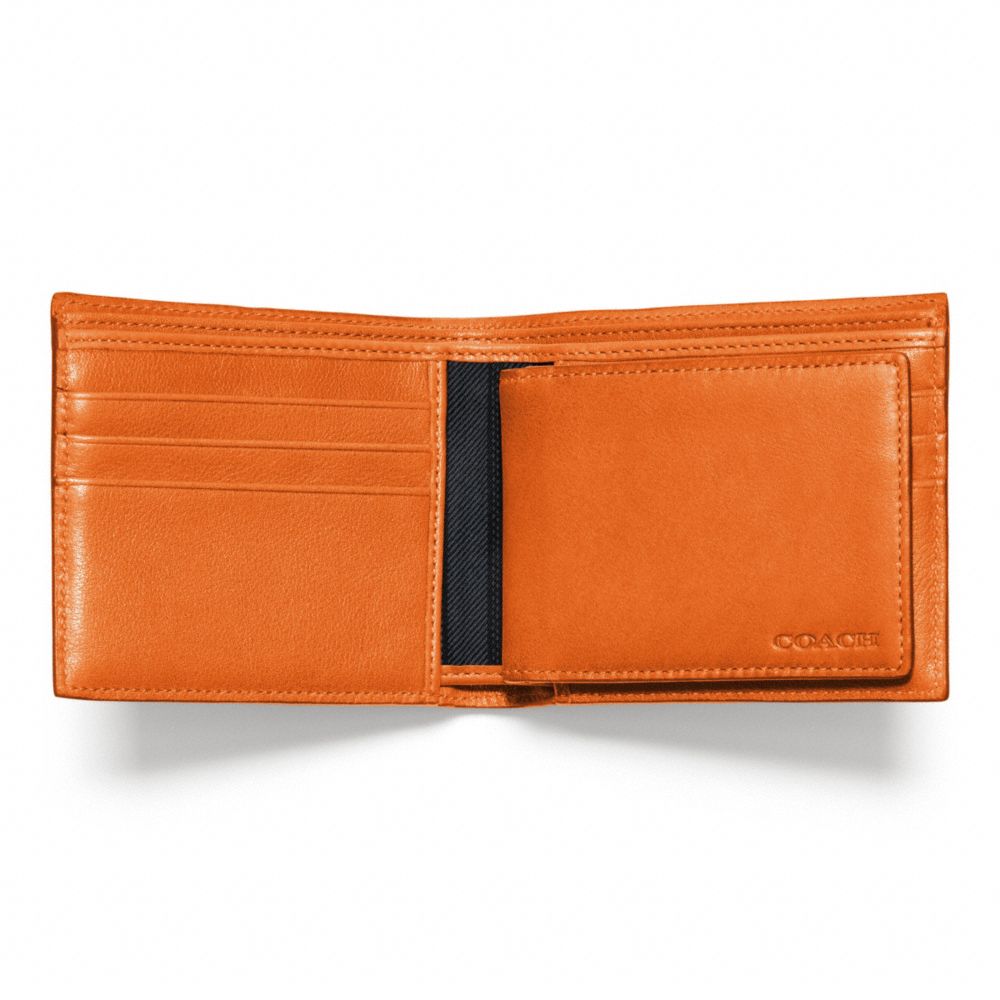 BLEECKER LEGACY LEATHER COMPACT ID