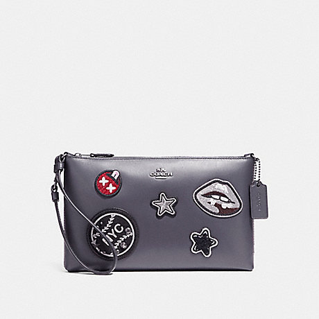 COACH LARGE WRISTLET 25 IN REFINED CALF LEATHER WITH VARSITY PATCHES - ANTIQUE NICKEL/MIDNIGHT - f11895