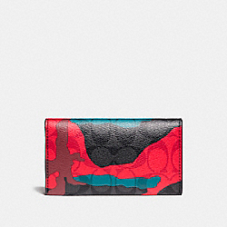 COACH UNIVERSAL PHONE CASE IN SIGNATURE CAMO COATED CANVAS - CHARCOAL/RED CAMO - F12000