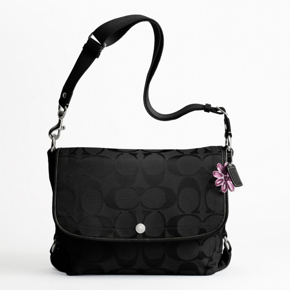 KYRA NYLON SIGNATURE MESSENGER