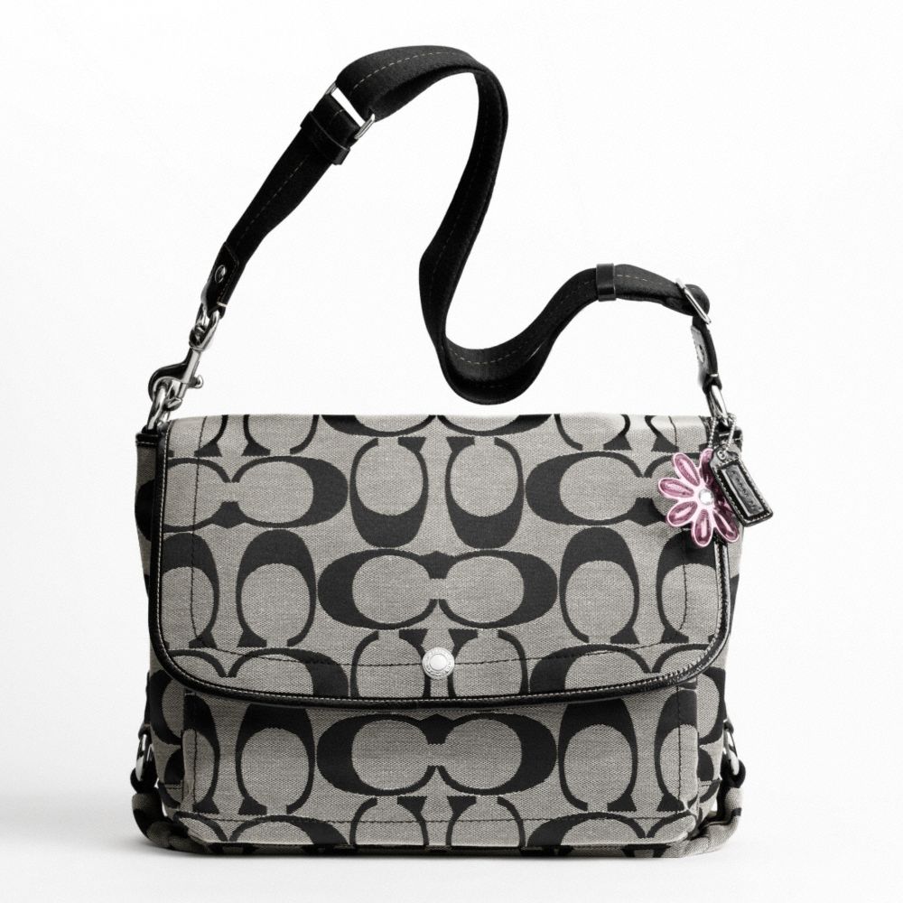 KYRA SIGNATURE MESSENGER