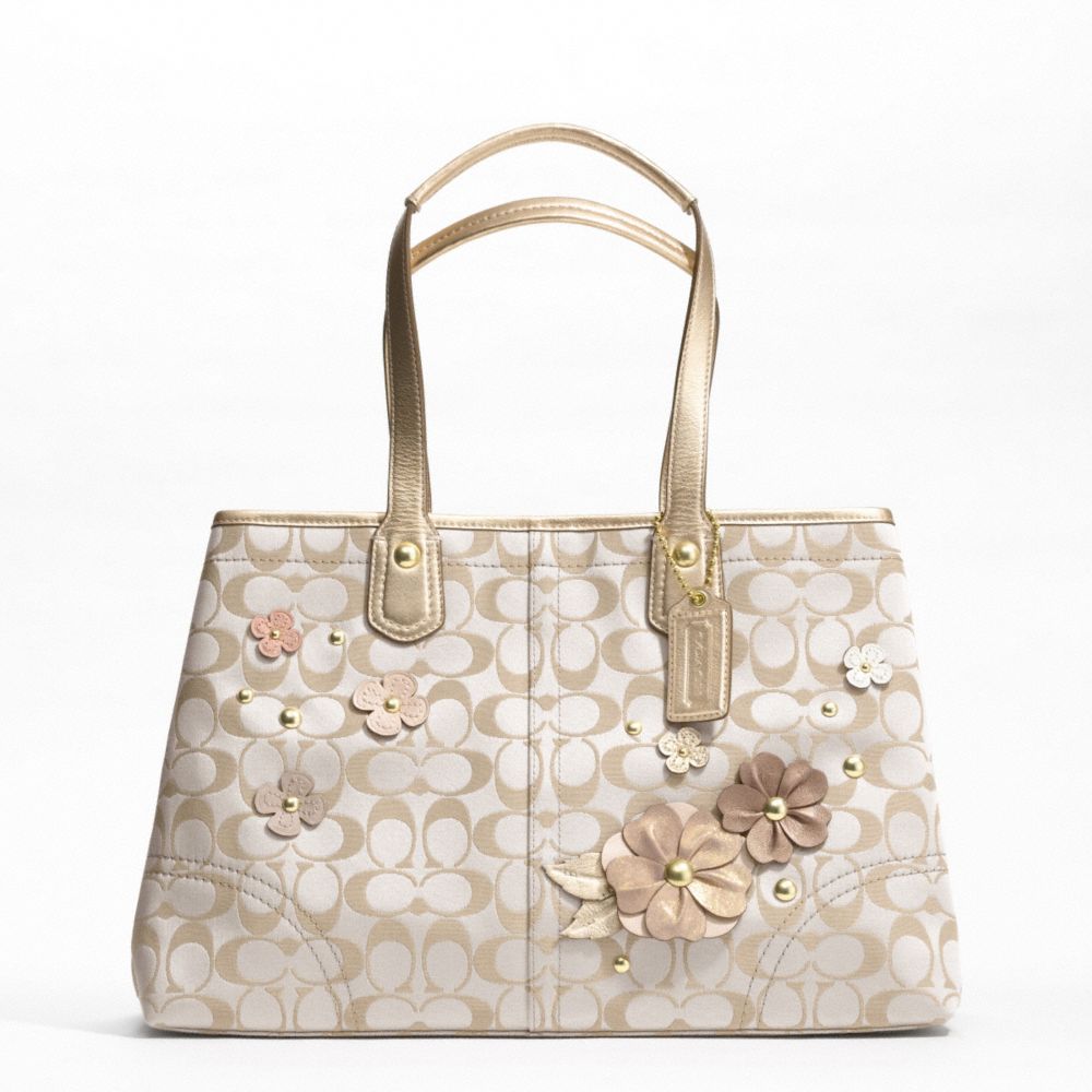 FLORAL APPLIQUE CARRYALL
