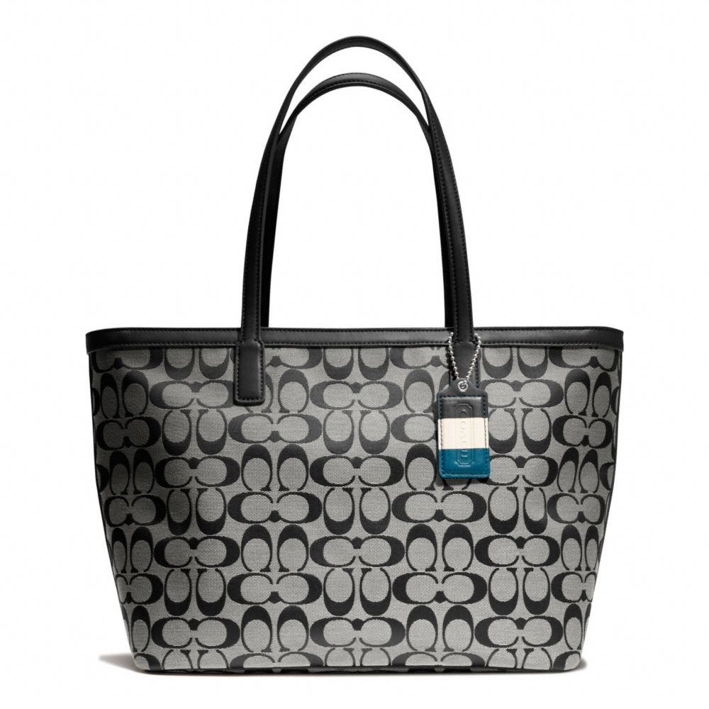 COACH WEEKEND SIGNATURE C MEDIUM ZIP TOP TOTE - ONE COLOR - F23465