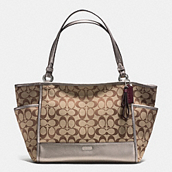 COACH PARK SIGNATURE CARRIE TOTE - SILVER/KHAKI/PEWTER - F28728