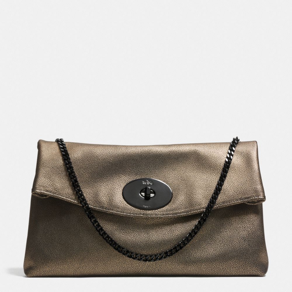 LARGE TURNLOCK CLUTCH IN METALLIC LEATHER - COACH f33538 -  VA/BRASS