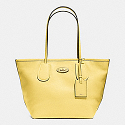 COACH COACH TAXI ZIP TOP TOTE IN LEATHER - LIGHT GOLD/PALE YELLOW - F33915