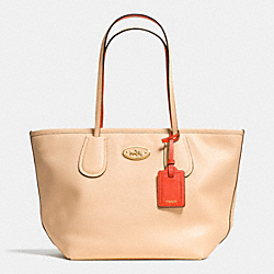 COACH TAXI ZIP TOP TOTE IN TWO TONE COLORBLOCK LEATHER - COACH f34355 - LIDTI