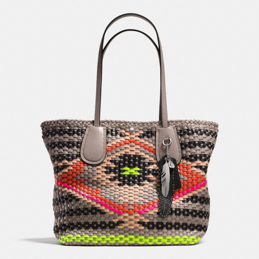 COACH TAXI TOTE IN WOVEN LEATHER - COACH f35011 - SVE2M