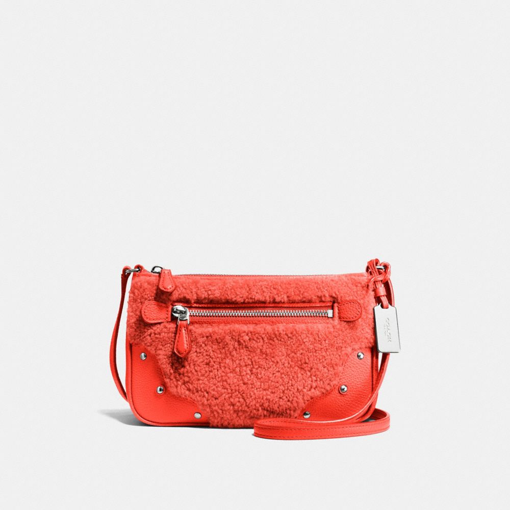 COACH SMALL RHYDER POCHETTE IN SHEARLING - SILVER/ORANGE - F36490