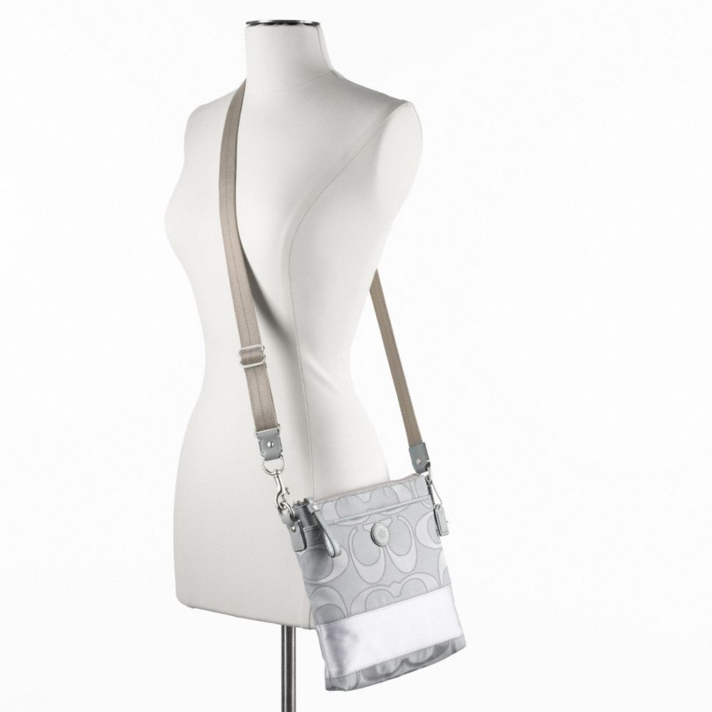 SIGNATURE STRIPE SATEEN OUTLINE C SWING PACK