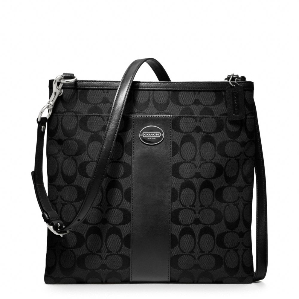 COACH LARGE SWINGPACK IN SIGNATURE FABRIC - SILVER/BLACK/BLACK - F48446