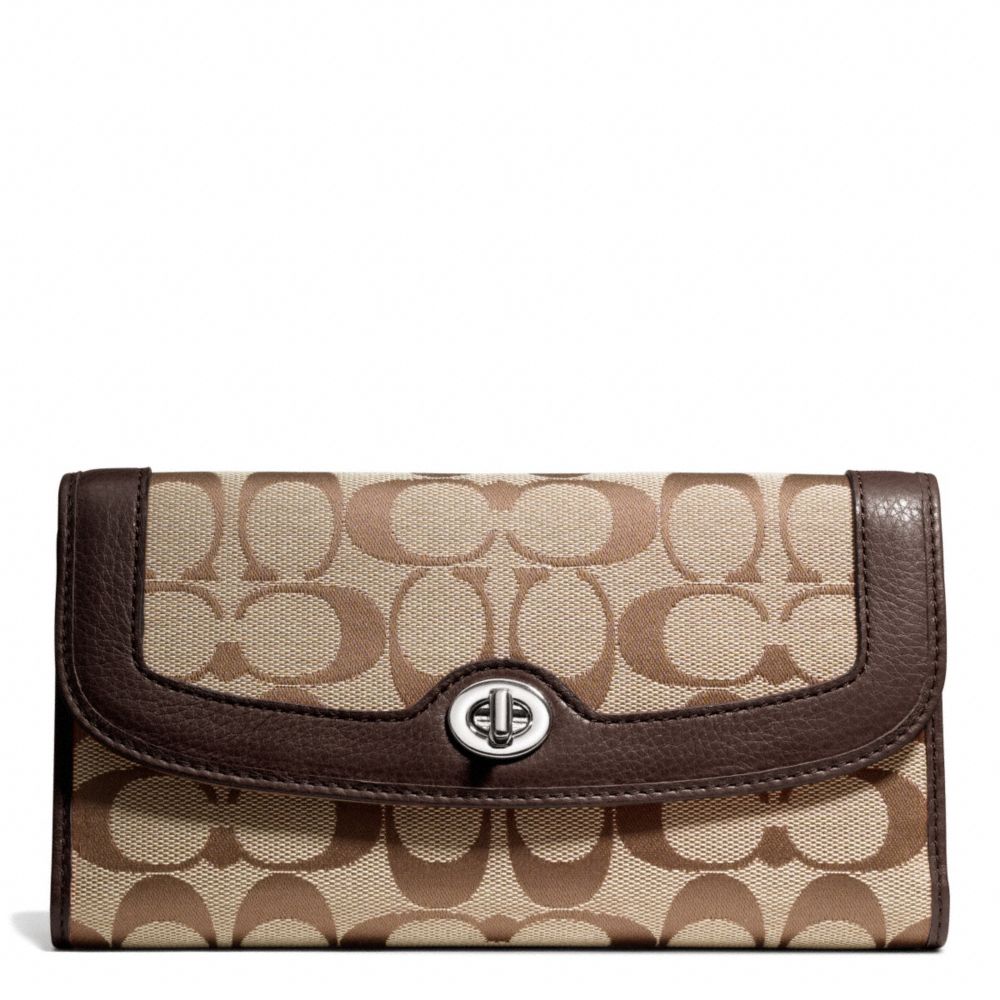 PARK SIGNATURE CHECKBOOK - COACH f49145 - SILVER/KHAKI/MAHOGANY