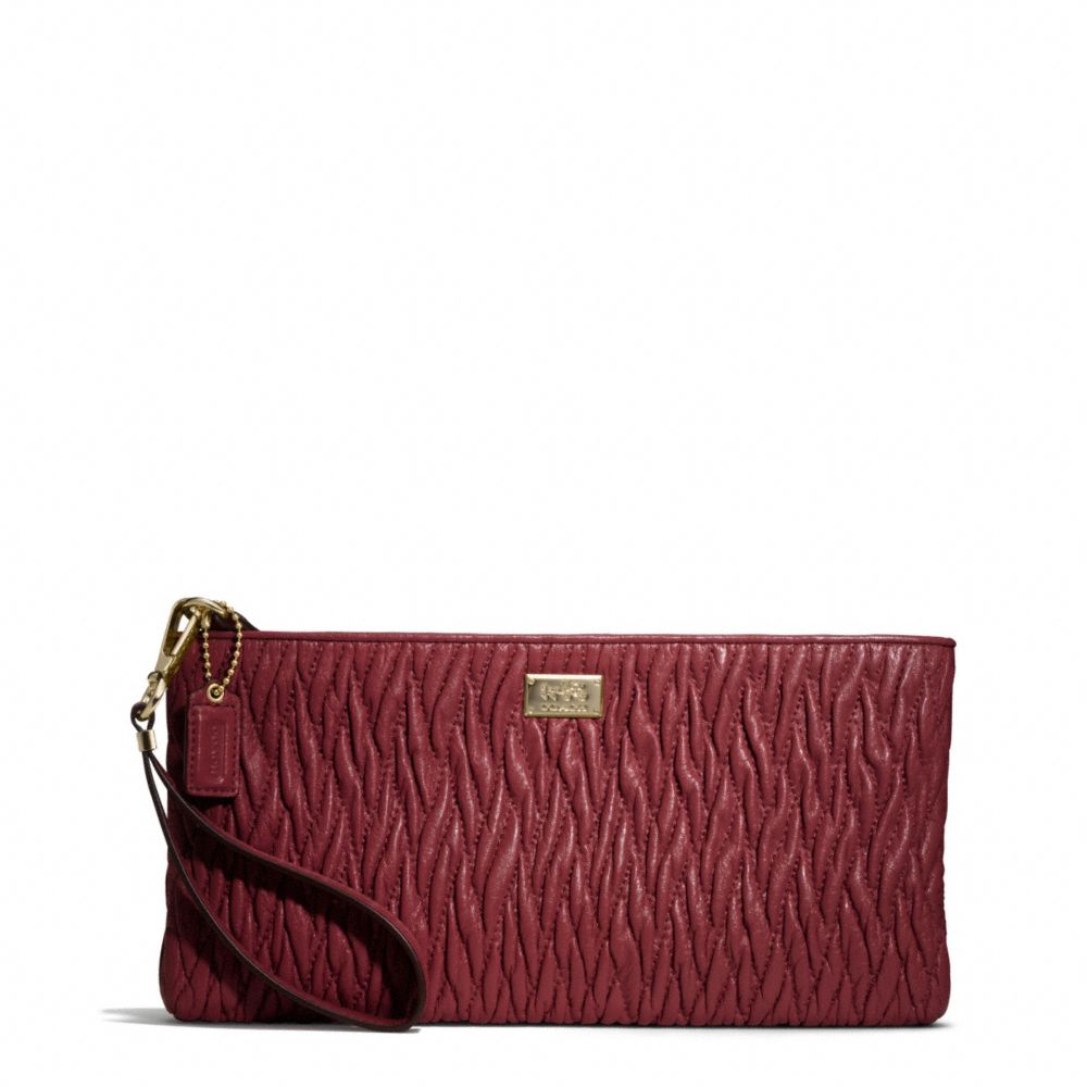 COACH MADISON GATHERED TWIST FLAT CLUTCH - Light Gold/BRICK RED - F49721