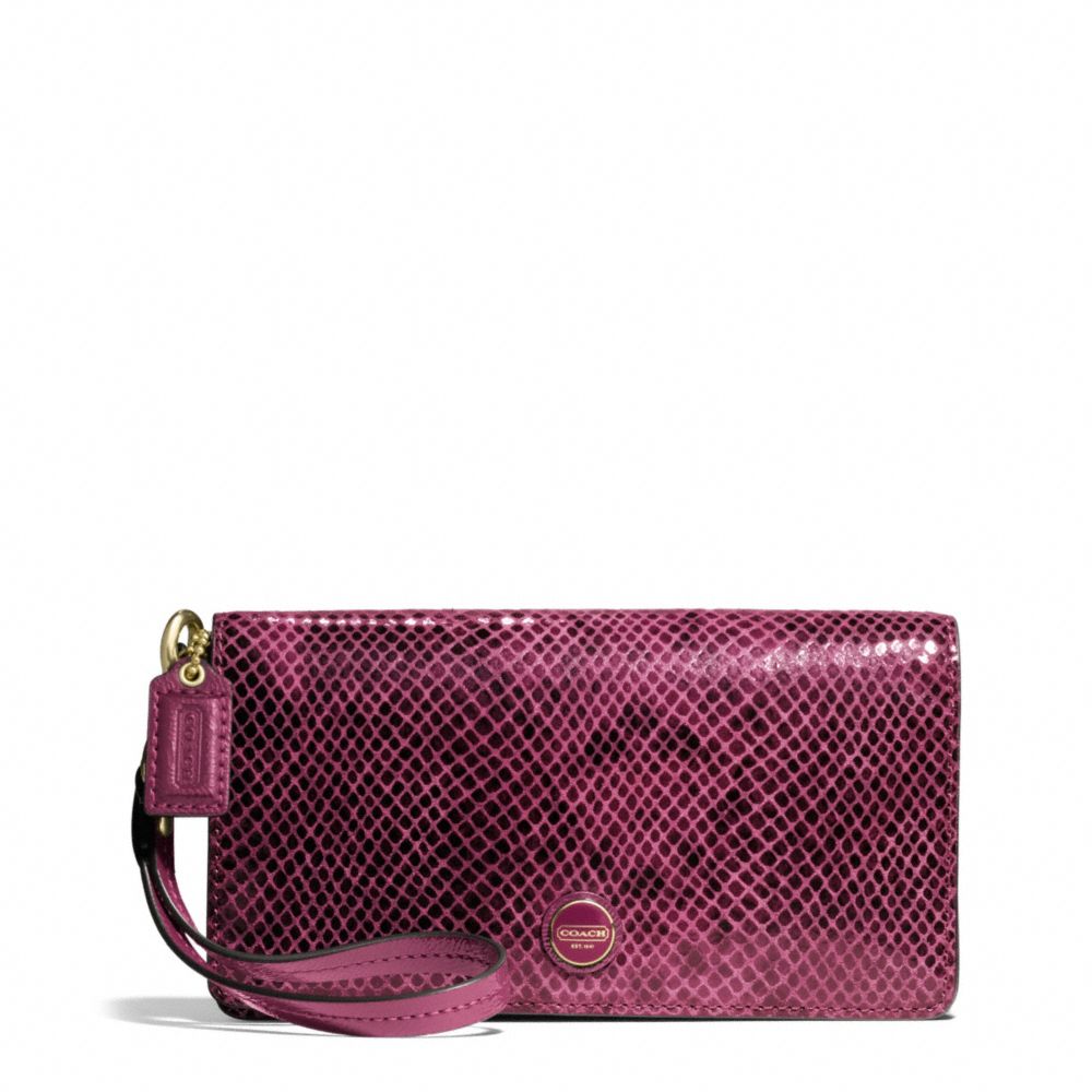 SIGNATURE STRIPE EMBOSSED EXOTIC DEMI CLUTCH - COACH f50107 - BRASS/RASPBERRY