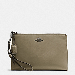 COACH MADISON LARGE POUCH WRISTLET IN LEATHER - BLACK ANTIQUE NICKEL/OLIVE GREY - F52115