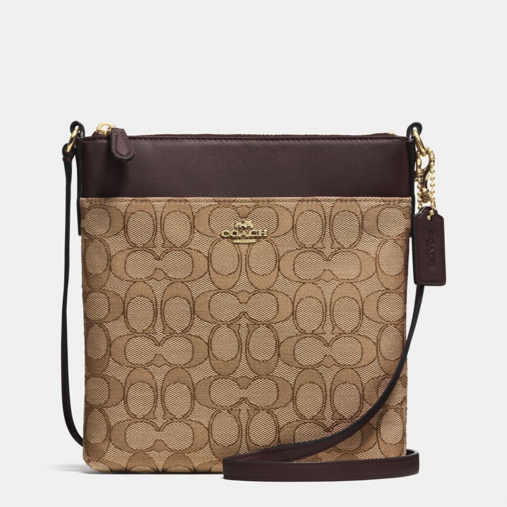 NORTH/SOUTH SWINGPACK IN SIGNATURE - COACH f52576 - LIGHT GOLD/KHAKI/BROWN